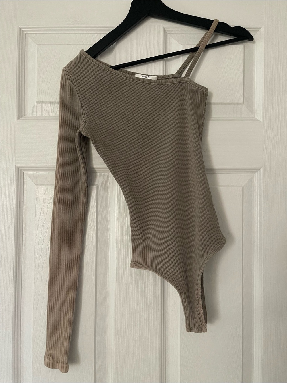 Agolde One-Shoulder Ribbed Bodysuit - Taupe with ombré sleeve XS